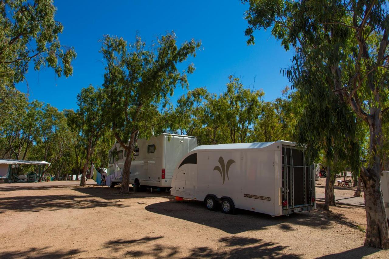 קניגיונה Centro Vacanze Isuledda מראה חיצוני תמונה