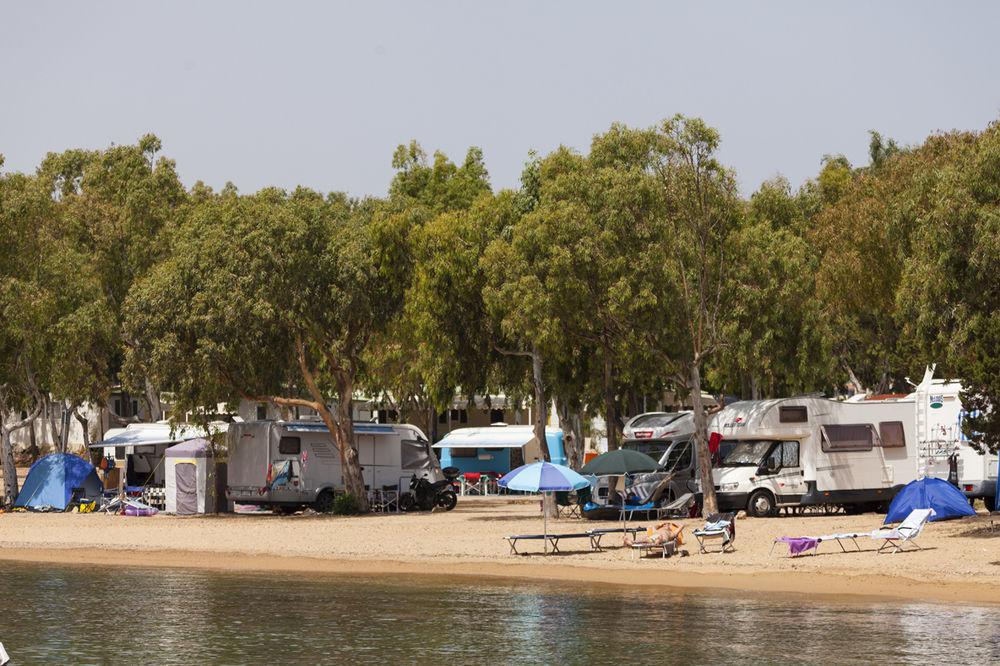 קניגיונה Centro Vacanze Isuledda מראה חיצוני תמונה